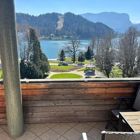 Apartman And Castle View