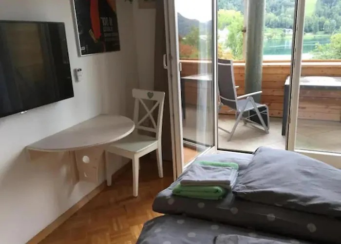 And Castle View דירה בלד