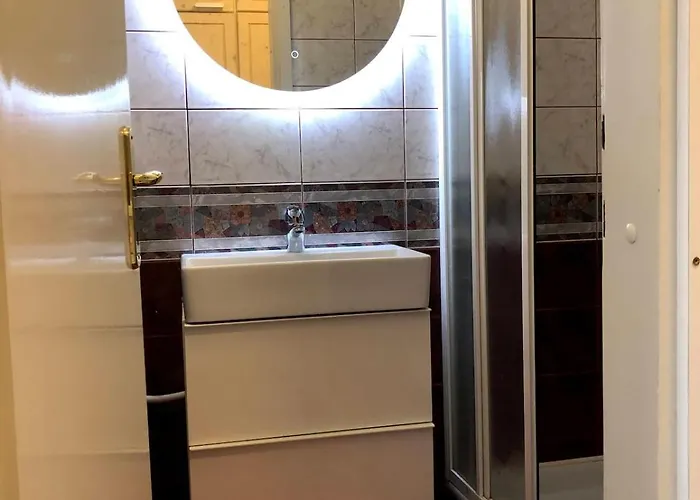 And Castle View * בלד