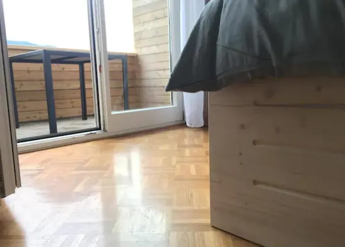 And Castle View דירה בלד