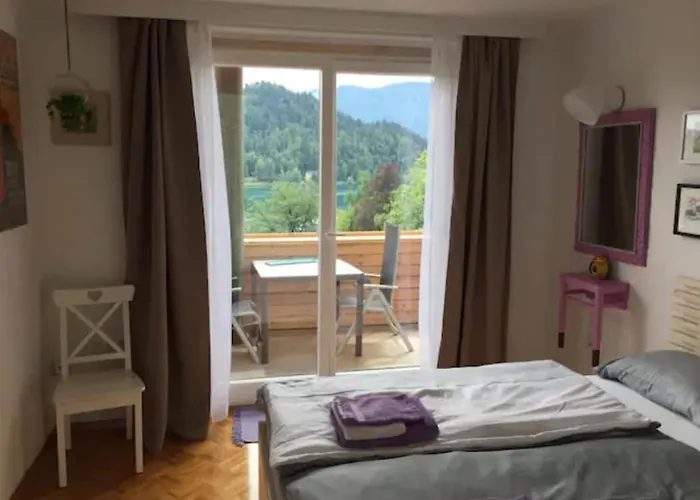 And Castle View בלד