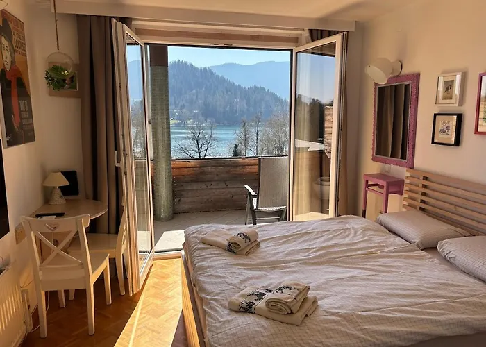 And Castle View דירה בלד